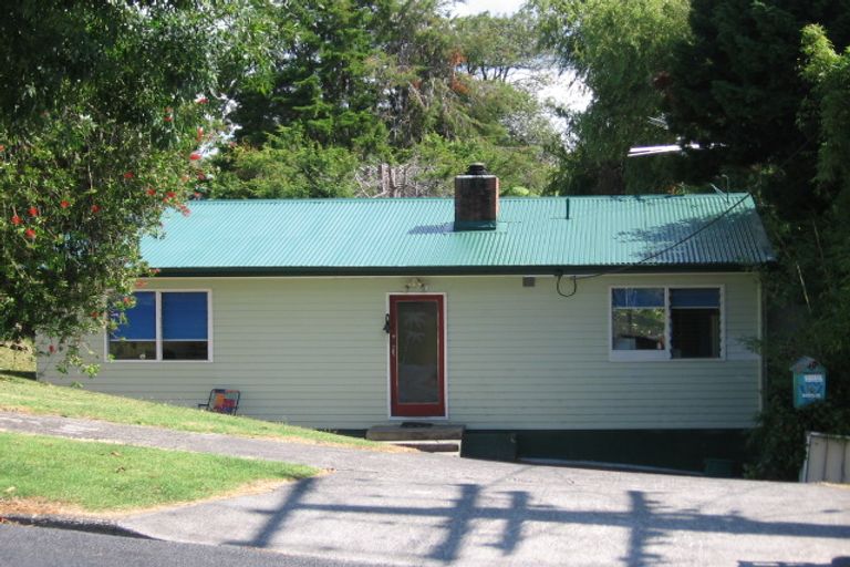 Photo of property in 16 Nikau Street, New Lynn, Auckland, 0600