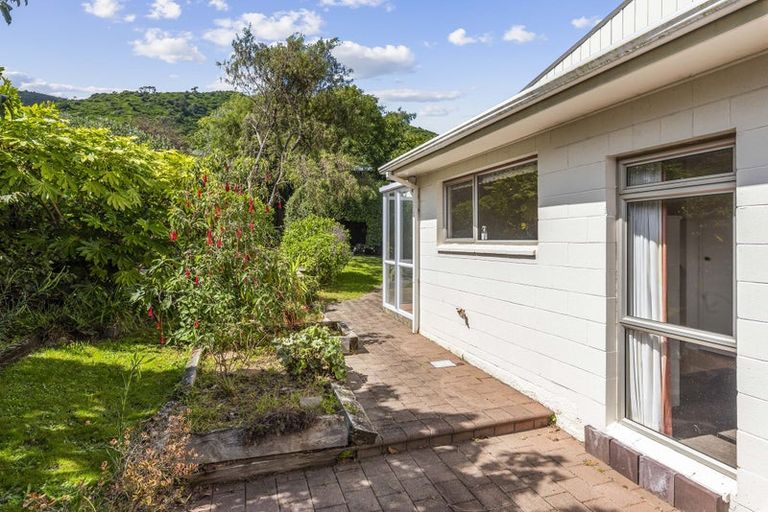 Photo of property in 15 Winara Avenue, Waikanae, 5036