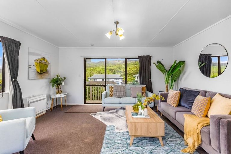 Photo of property in 32 Nassau Avenue, Grenada North, Wellington, 5028