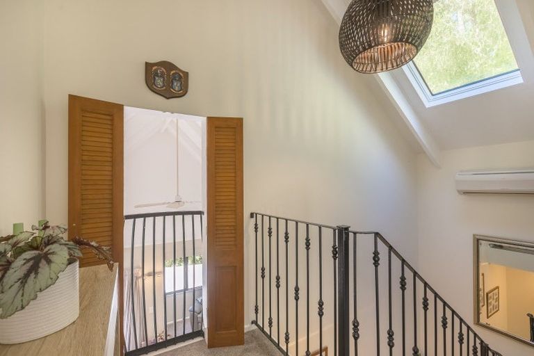 Photo of property in 93 Norton Park Grove, Waterloo, Lower Hutt, 5011