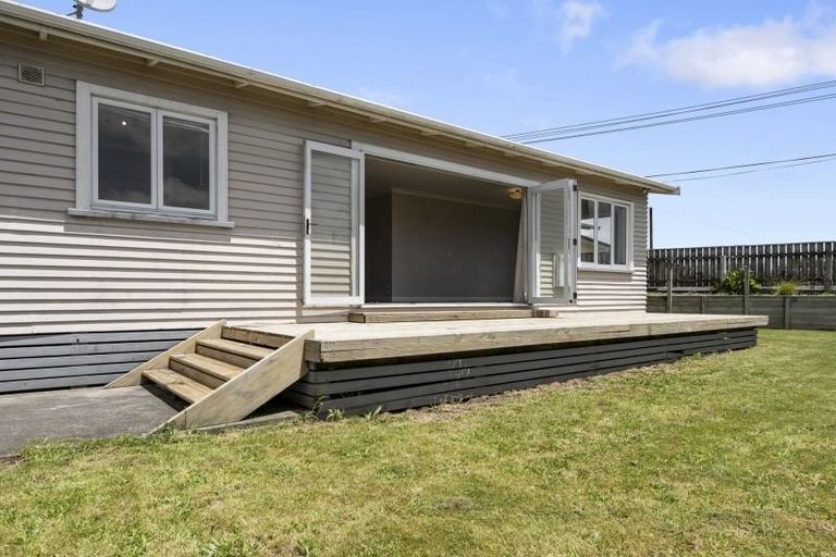 Photo of property in 8a Chard Street, Westown, New Plymouth, 4310