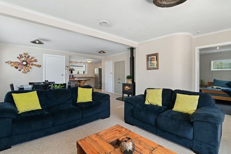 Photo of property in 26 Willow Avenue, Hannahs Bay, Rotorua, 3010