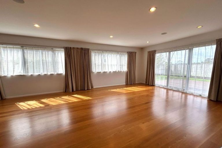 Photo of property in 10 Irongate Avenue, Ranui, Auckland, 0612