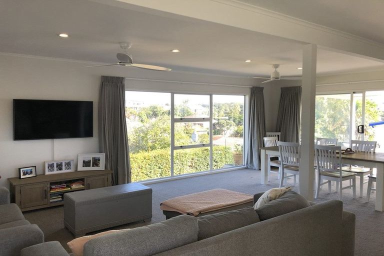 Photo of property in 2/11 Ripon Crescent, Meadowbank, Auckland, 1072