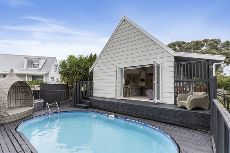 Photo of property in 19 Marendellas Drive, Bucklands Beach, Auckland, 2014