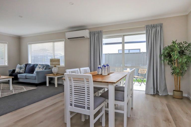 Photo of property in 14 George Yee Place, Taradale, Napier, 4112