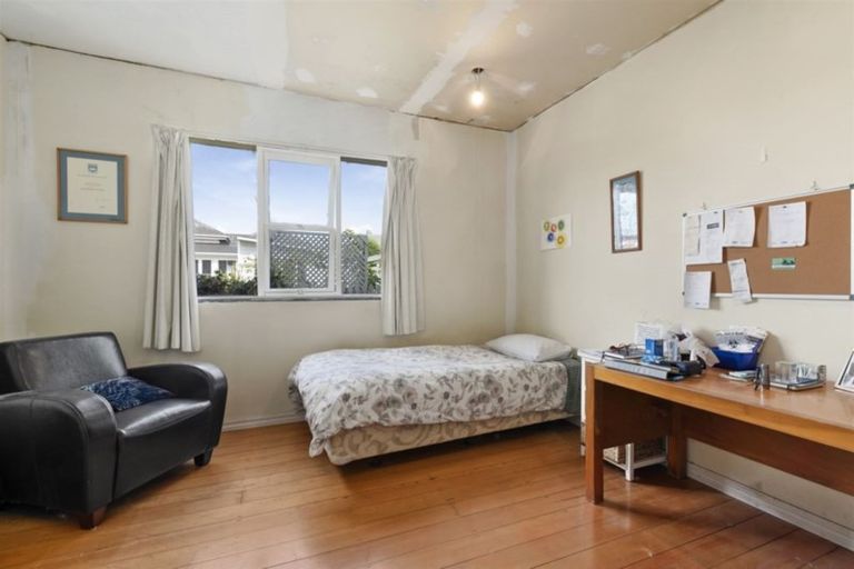 Photo of property in 1/1 Owens Road, Devonport, Auckland, 0624