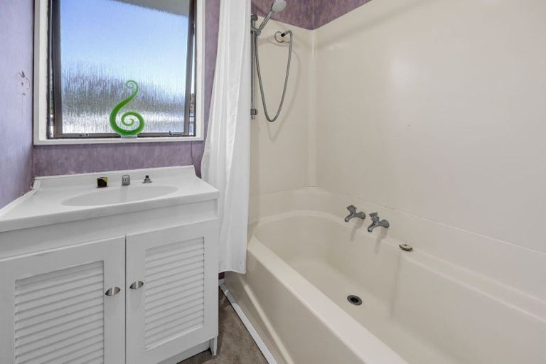 Photo of property in 77 Patu-kukupa Street, Manaia, 4612