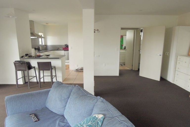 Photo of property in 2/84 Kowhai Road, Campbells Bay, Auckland, 0630