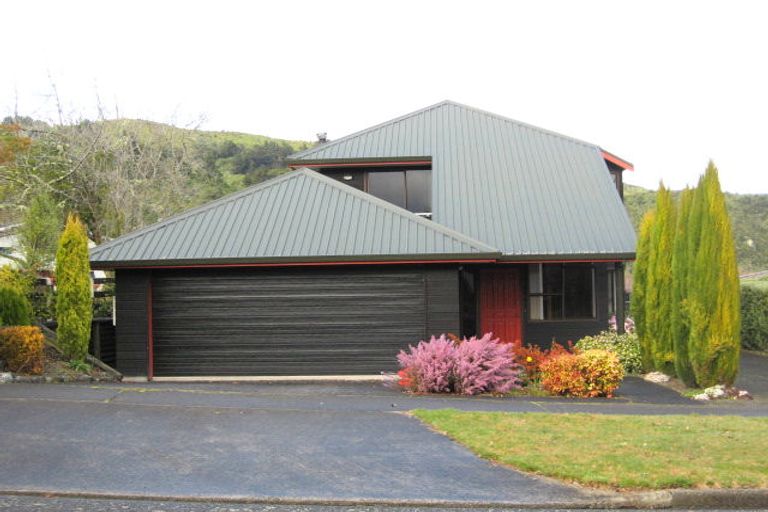 Photo of property in 1/7 Kenrigg Road East, Kinloch, Taupo, 3377