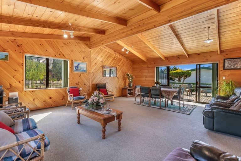 Photo of property in 17 Huia Street, Waikawa, Picton, 7220