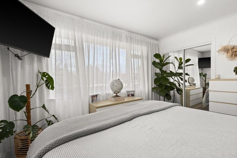 Photo of property in 19 Frickleton Street, Taradale, Napier, 4112