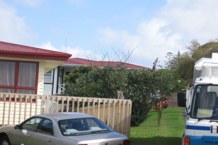 Photo of property in 38a Meilland Place, Glen Eden, Auckland, 0602