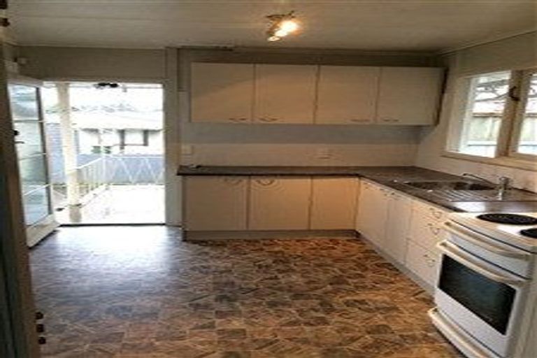 Photo of property in 5 Dennis Road, Papatoetoe, Auckland, 2025