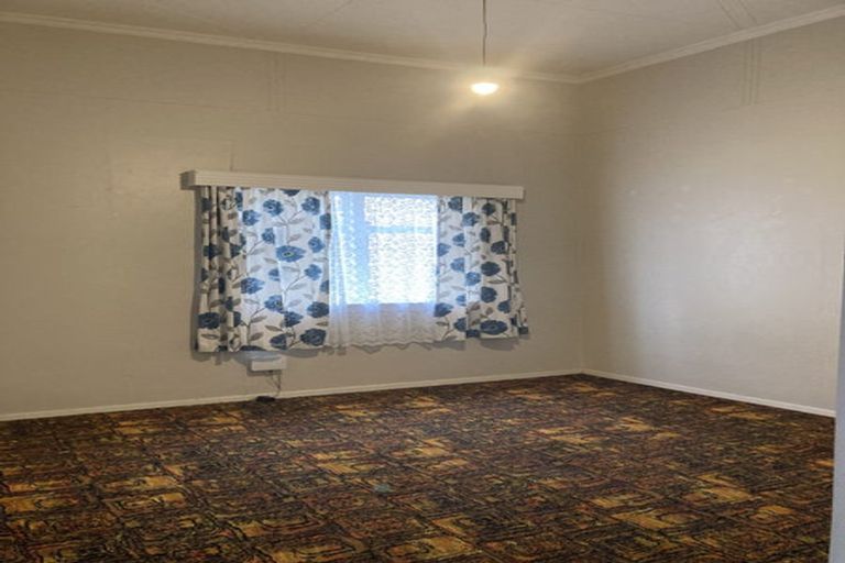 Photo of property in 11 Rua Street, Lyall Bay, Wellington, 6022