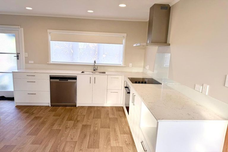 Photo of property in 443 East Coast Road, Mairangi Bay, Auckland, 0630