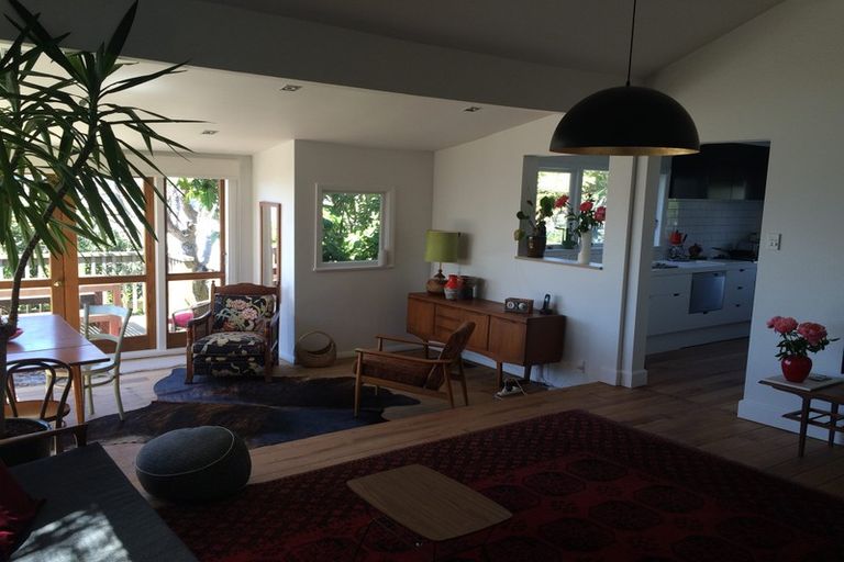 Photo of property in 28 Mortimer Terrace, Aro Valley, Wellington, 6021