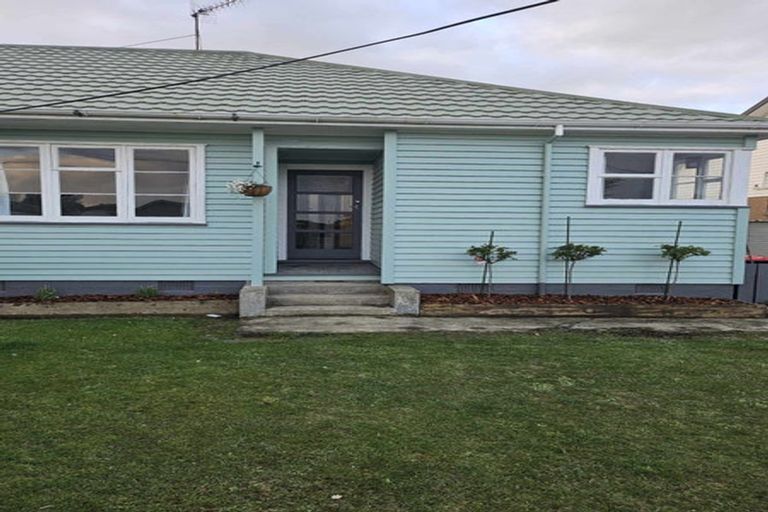 Photo of property in 32 Meldrum Street, Winton, 9720