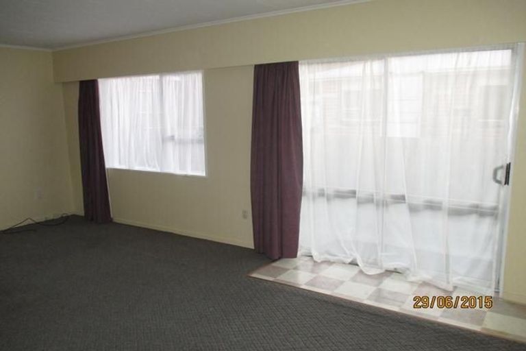 Photo of property in 2/187 Wainuiomata Road, Wainuiomata, Lower Hutt, 5014