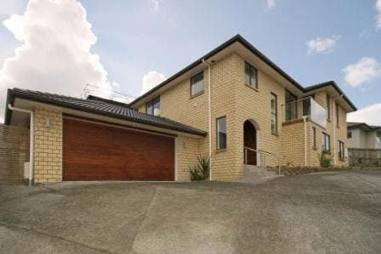 Photo of property in 24 Catlins Place, Fairview Heights, Auckland, 0632