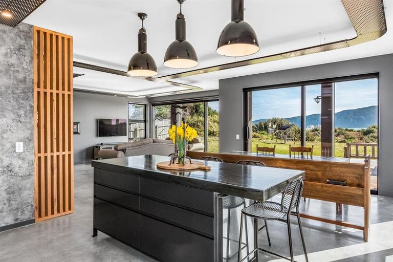 Photo of property in 123 Manly Street, Paraparaumu Beach, Paraparaumu, 5032