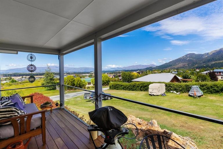 Photo of property in 7 Moraine Place, Lake Hawea, Wanaka, 9382