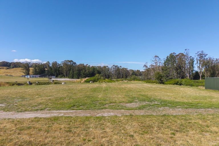 Photo of property in 14 Willow Lane, Acacia Bay, 3385