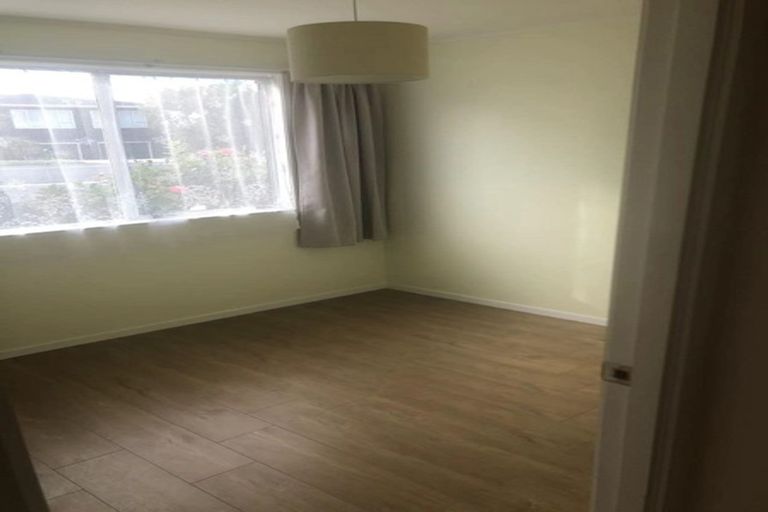 Photo of property in 134 Waimumu Road, Massey, Auckland, 0614