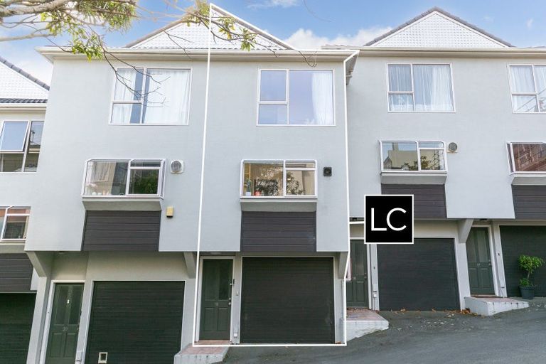 Photo of property in 19/20 Thompson Street, Mount Cook, Wellington, 6011