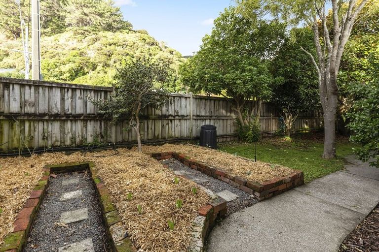 Photo of property in 2 Ngaio Street, Eastbourne, Lower Hutt, 5013