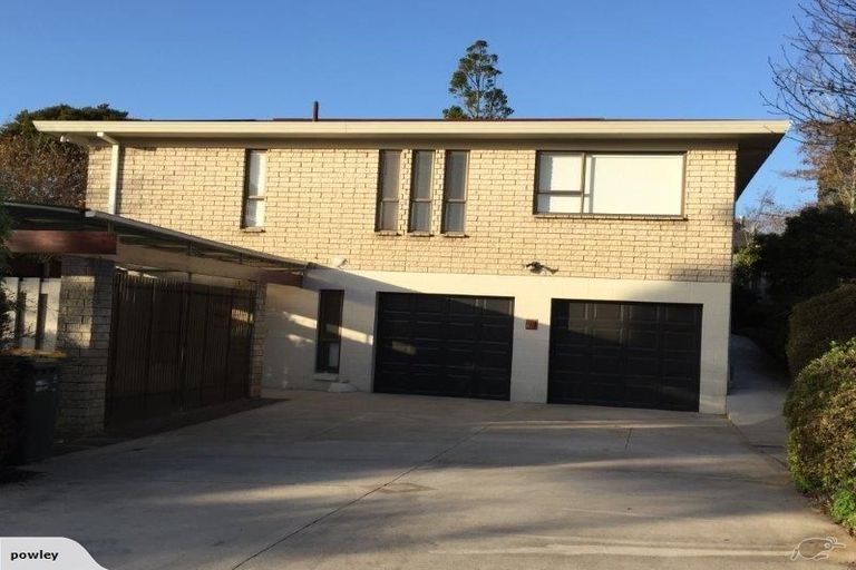 Photo of property in 1 Len Brown Place, Pukekohe, 2120