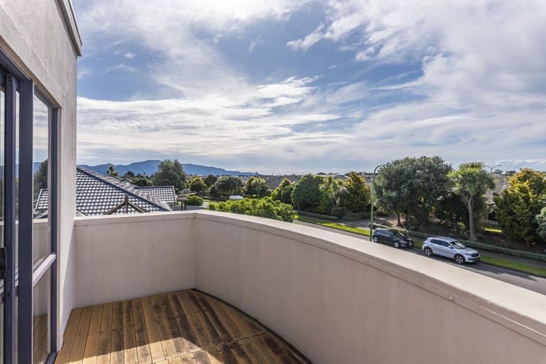 Photo of property in 87 Milne Drive, Paraparaumu, 5032