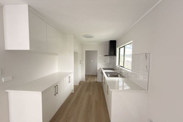 Photo of property in 2/11 Henwood Road, Mangere East, Auckland, 2024