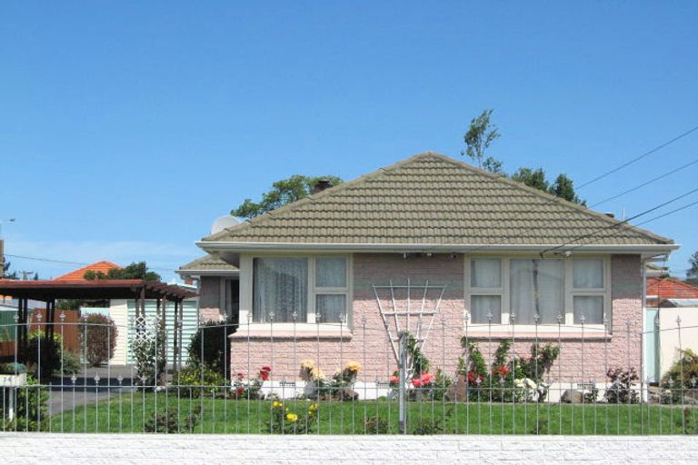 Photo of property in 34 Vancouver Crescent, Wainoni, Christchurch, 8061