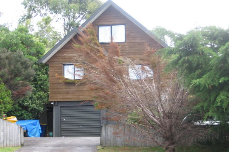 Photo of property in 7 Helicon Place, Totara Vale, Auckland, 0629