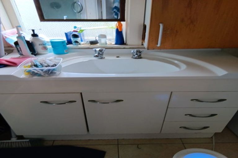 Photo of property in 22 Hawker Street, Mount Victoria, Wellington, 6011