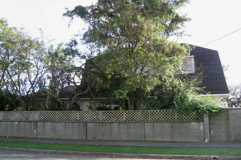 Photo of property in 1 Morrison Grove, Stokes Valley, Lower Hutt, 5019