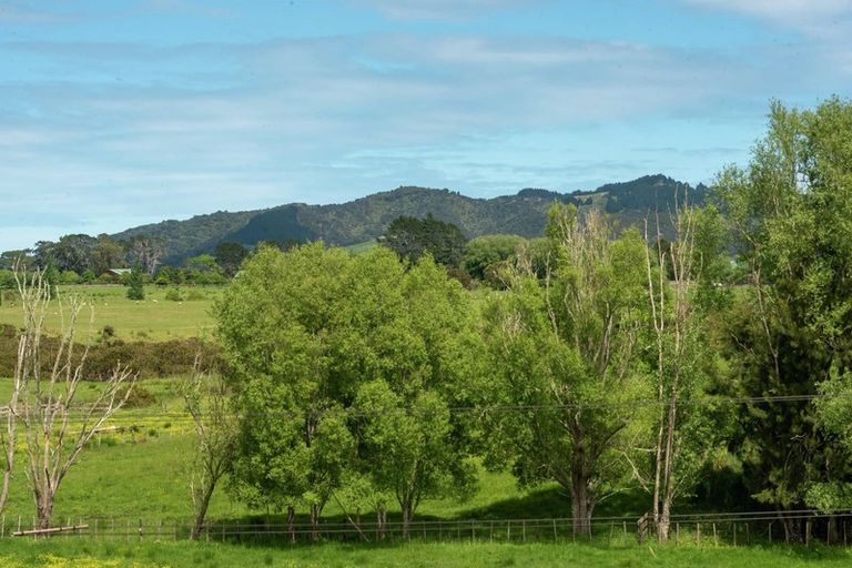 Photo of property in 731 Clevedon Kawakawa Road, Clevedon, Papakura, 2585