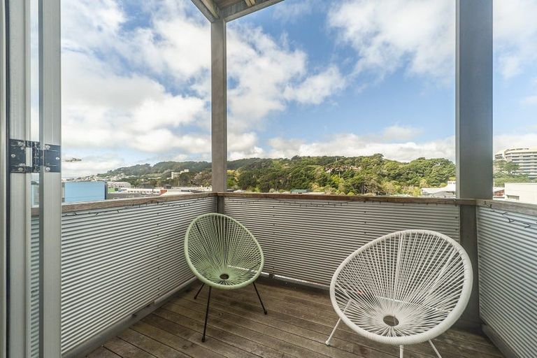 Photo of property in Vespa Apartments, 303/20 Hanson Street, Mount Cook, Wellington, 6021