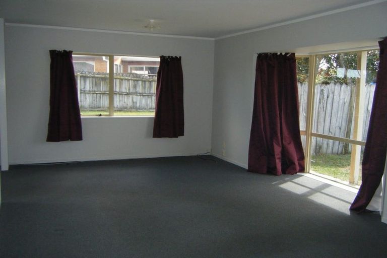 Photo of property in 1 Tullis Place, Burswood, Auckland, 2013