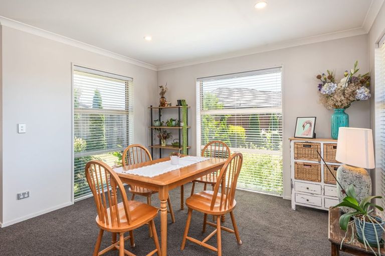 Photo of property in 16 Watkins Drive, Rangiora, 7400