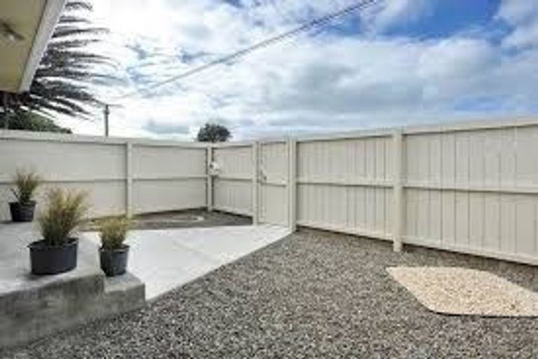 Photo of property in 1/400 Marine Parade, South New Brighton, Christchurch, 8062
