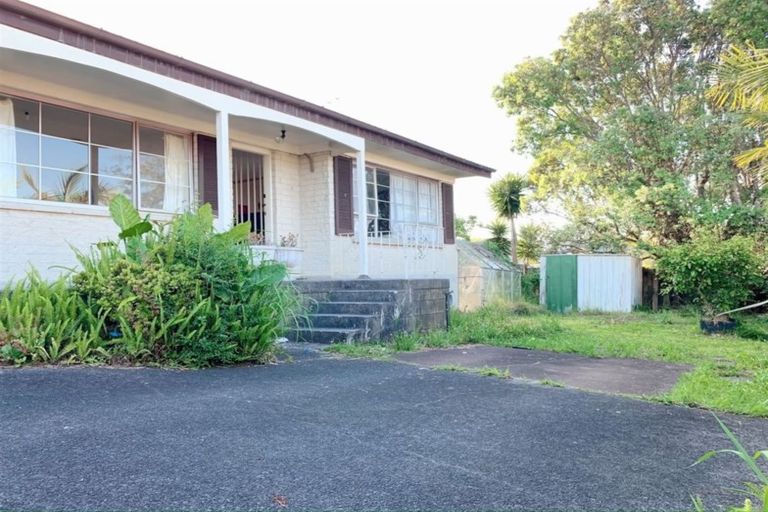 Photo of property in 1/9 Wairata Place, Te Atatu South, Auckland, 0610