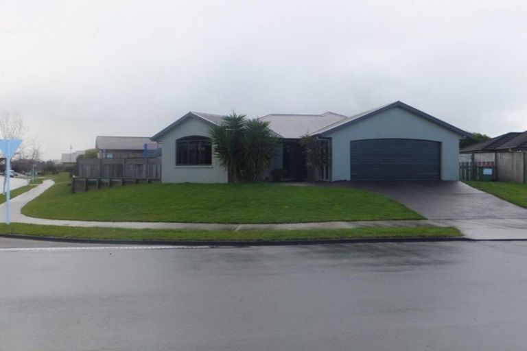 Photo of property in 83 Saint James Drive, Huntington, Hamilton, 3210