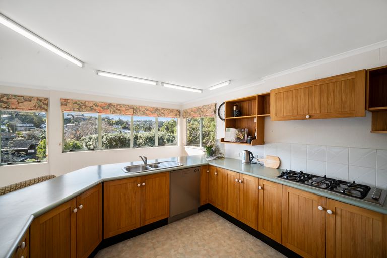 Photo of property in 42 Stapleford Crescent, Browns Bay, Auckland, 0630