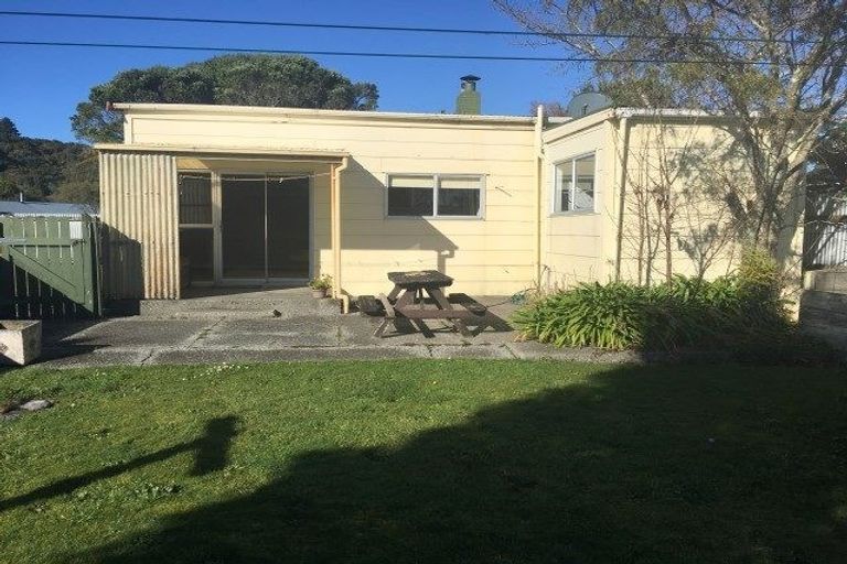 Photo of property in 16 High Street, Greymouth, 7805