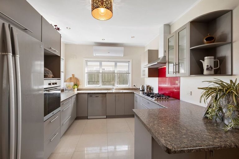 Photo of property in 33 Beach Street, Fitzroy, New Plymouth, 4312