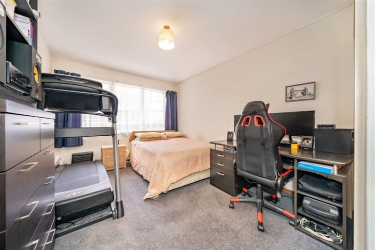 Photo of property in 3/53 Ludlam Crescent, Woburn, Lower Hutt, 5010