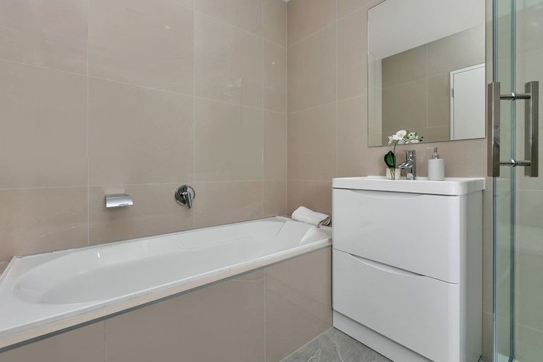 Photo of property in 14 Gecko Road, Hobsonville, Auckland, 0616