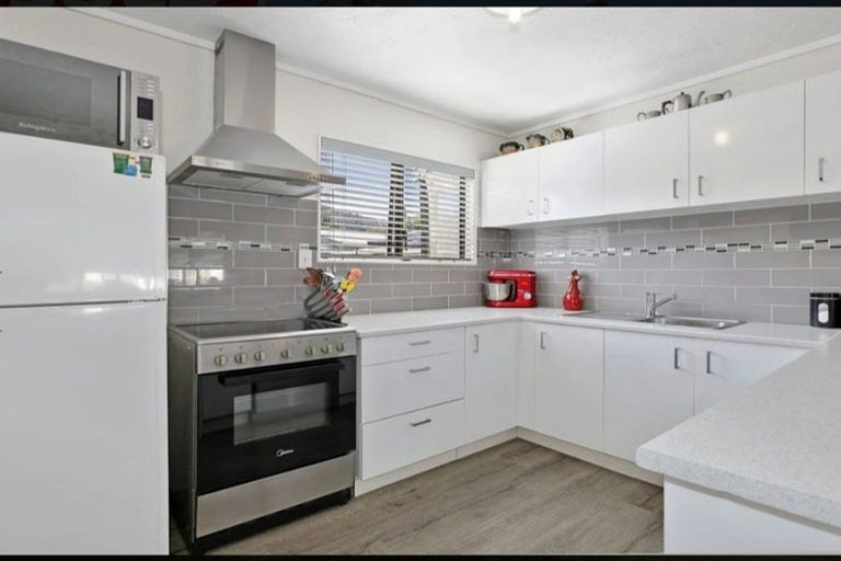 Photo of property in 28 Pukehangi Road, Pukehangi, Rotorua, 3015